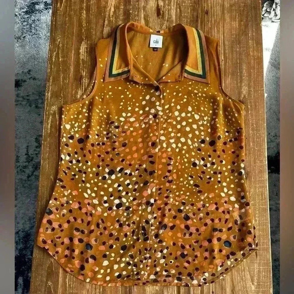 Cabi Tops - Cabi patterned sleeves collared button down